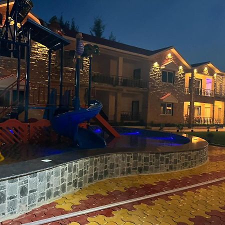 Swarnabhoomi Beach Resort มันดราโมนี ภายนอก รูปภาพ