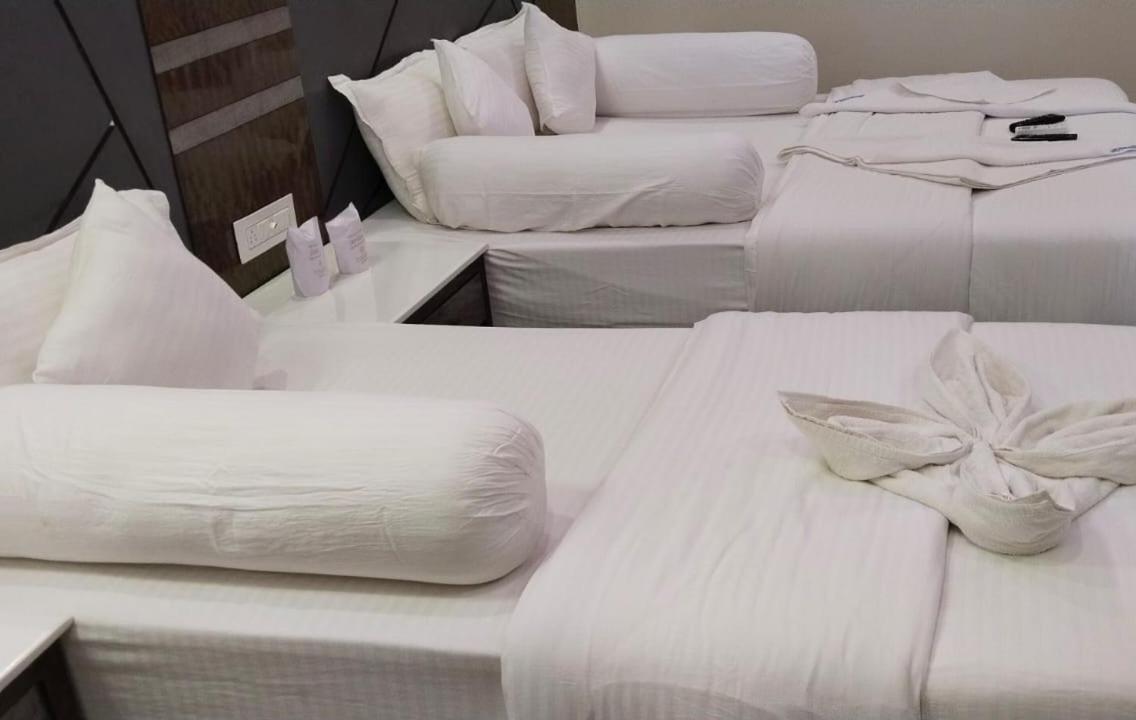 Swarnabhoomi Beach Resort มันดราโมนี ภายนอก รูปภาพ