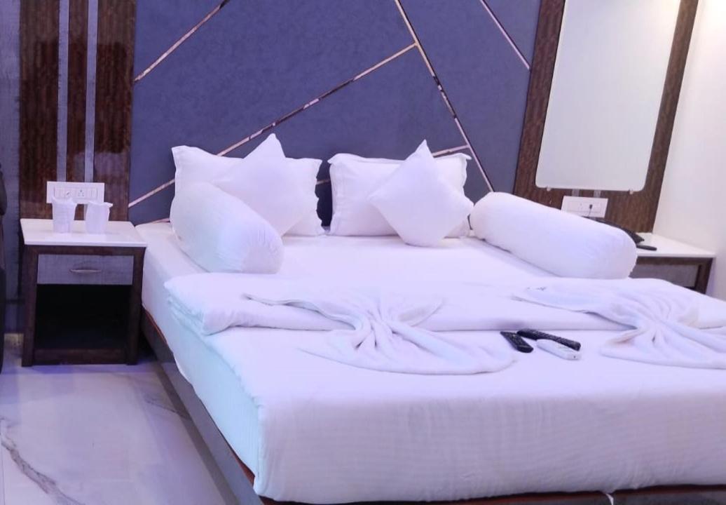 Swarnabhoomi Beach Resort มันดราโมนี ภายนอก รูปภาพ